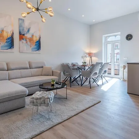 Lit Living - Deluxe - Box Spring - Parking - Neueröffnung - New Opening Apartment Worms